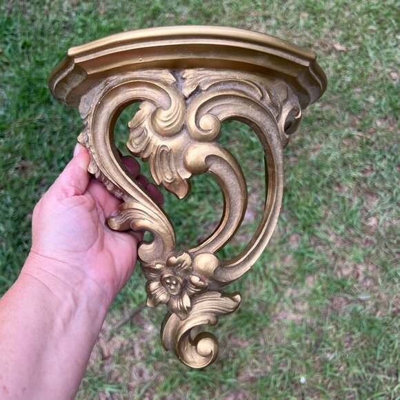Vintage Gold Wall Shelf Hollywood Regency USA 1970 Ornate Scroll Design Decorati - Picture 1 of 10